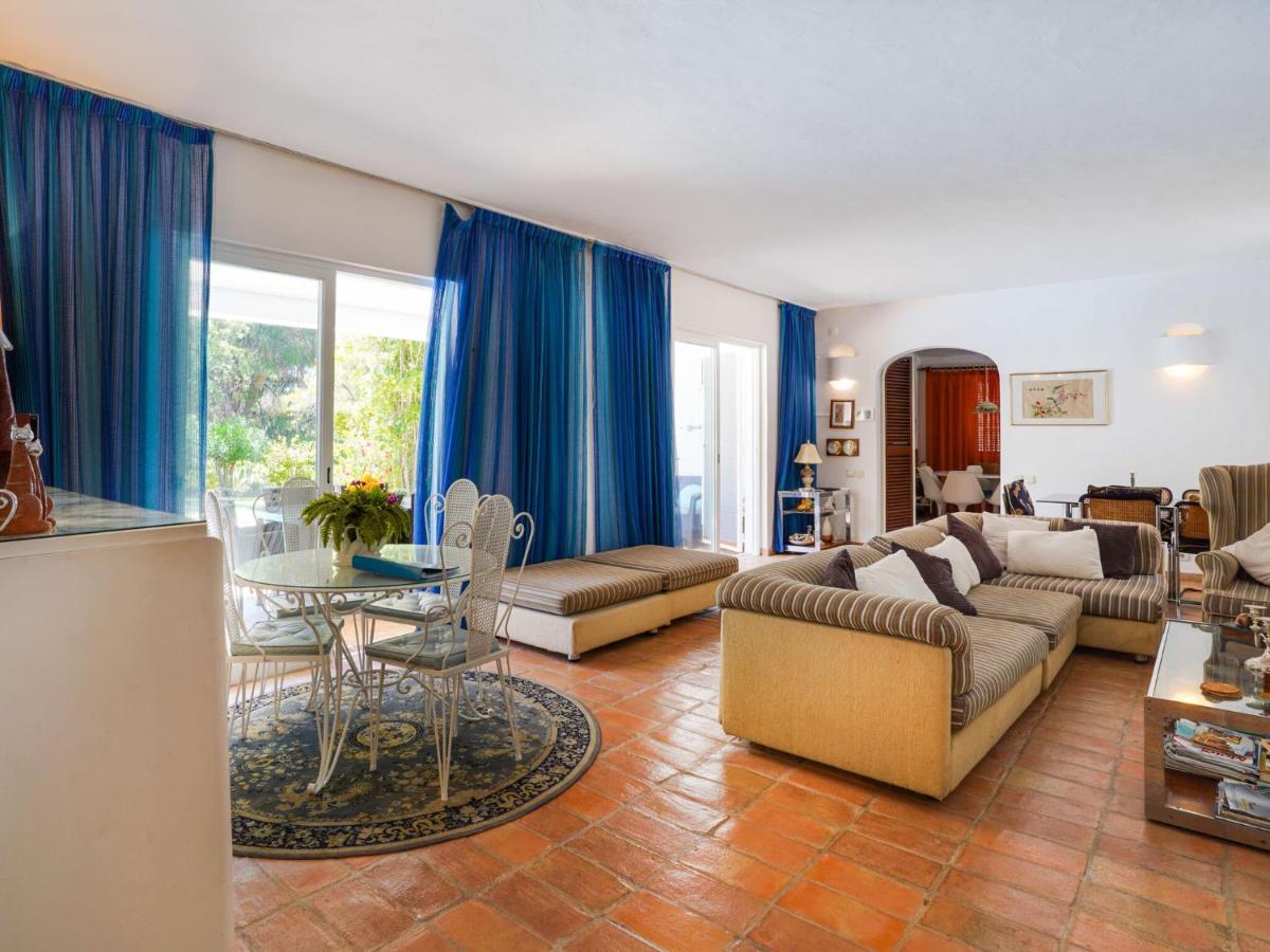 Roofed Villa In Albufeira With Private Swimming Pool Olhos de Agua  Bagian luar foto