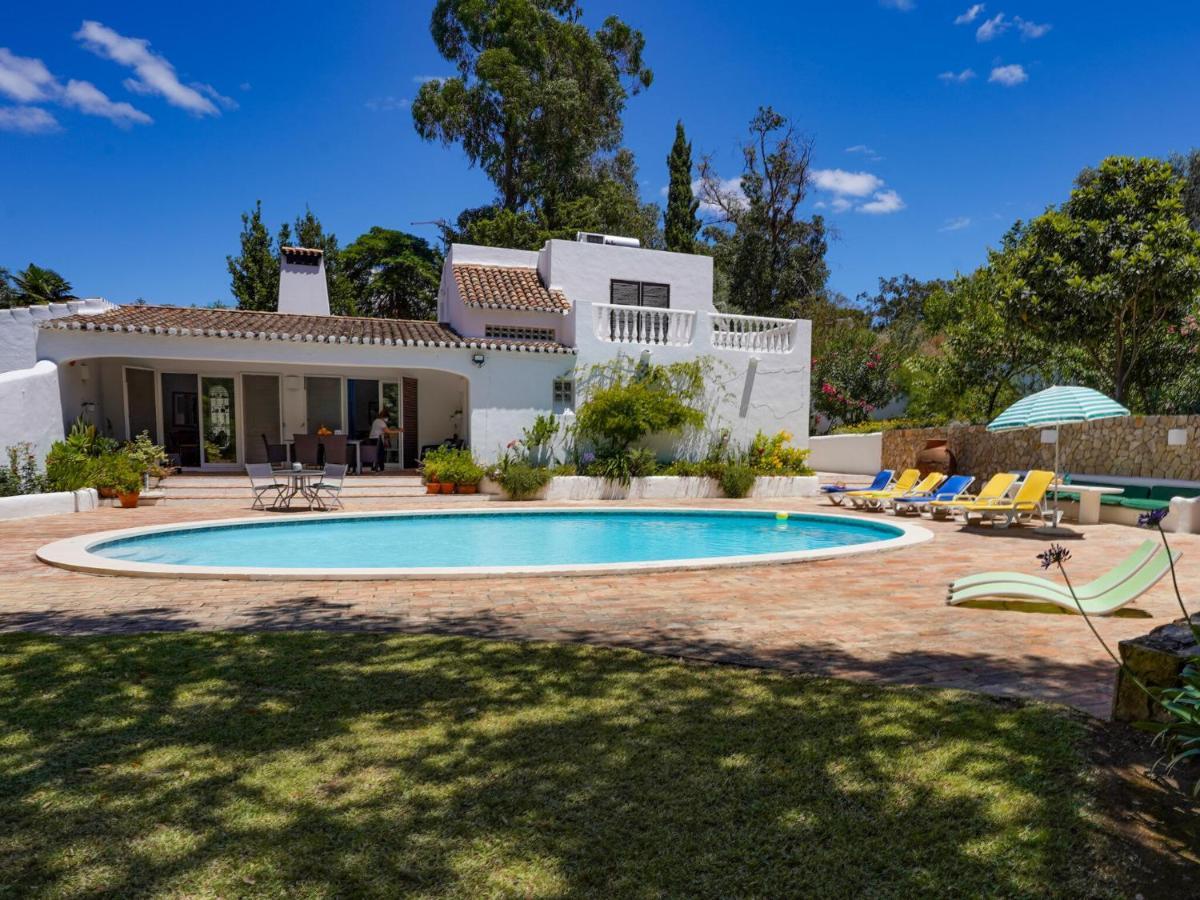 Roofed Villa In Albufeira With Private Swimming Pool Olhos de Agua  Bagian luar foto
