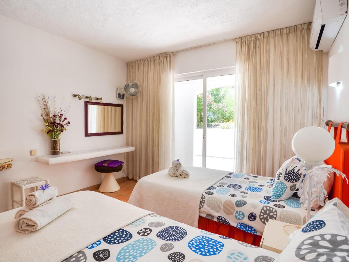 Roofed Villa In Albufeira With Private Swimming Pool Olhos de Agua  Ruang foto