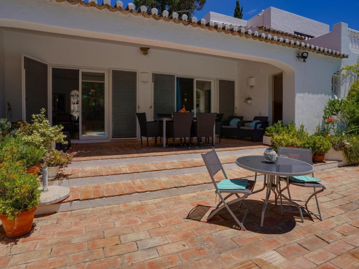 Roofed Villa In Albufeira With Private Swimming Pool Olhos de Agua  Ruang foto