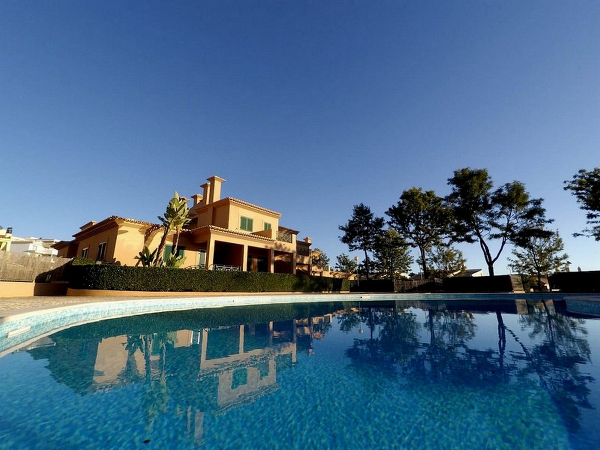 Roofed Villa In Albufeira With Private Swimming Pool Olhos de Agua  Bagian luar foto
